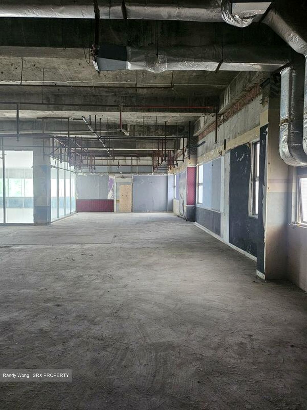 Sea Avenue (D15), Retail #510895261